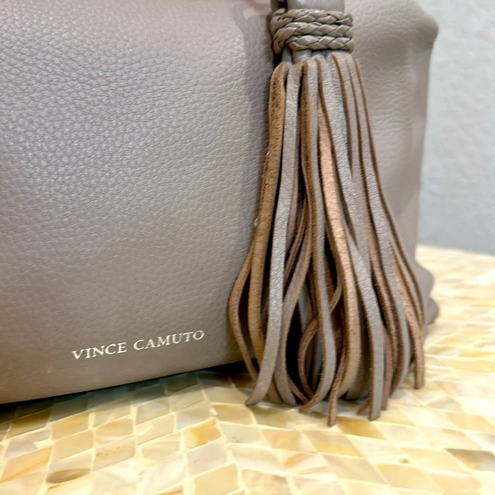 Vince Camuto tote